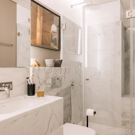 Oujda - 2 Bedrooms In Avenidas Novas ליסבון