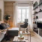 Oujda - 2 Bedrooms In Avenidas Novas Lisboa